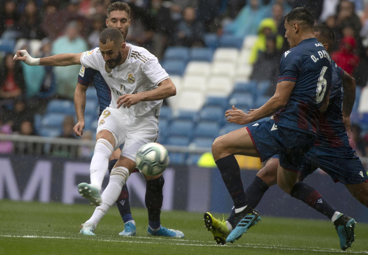 Benzema Foul