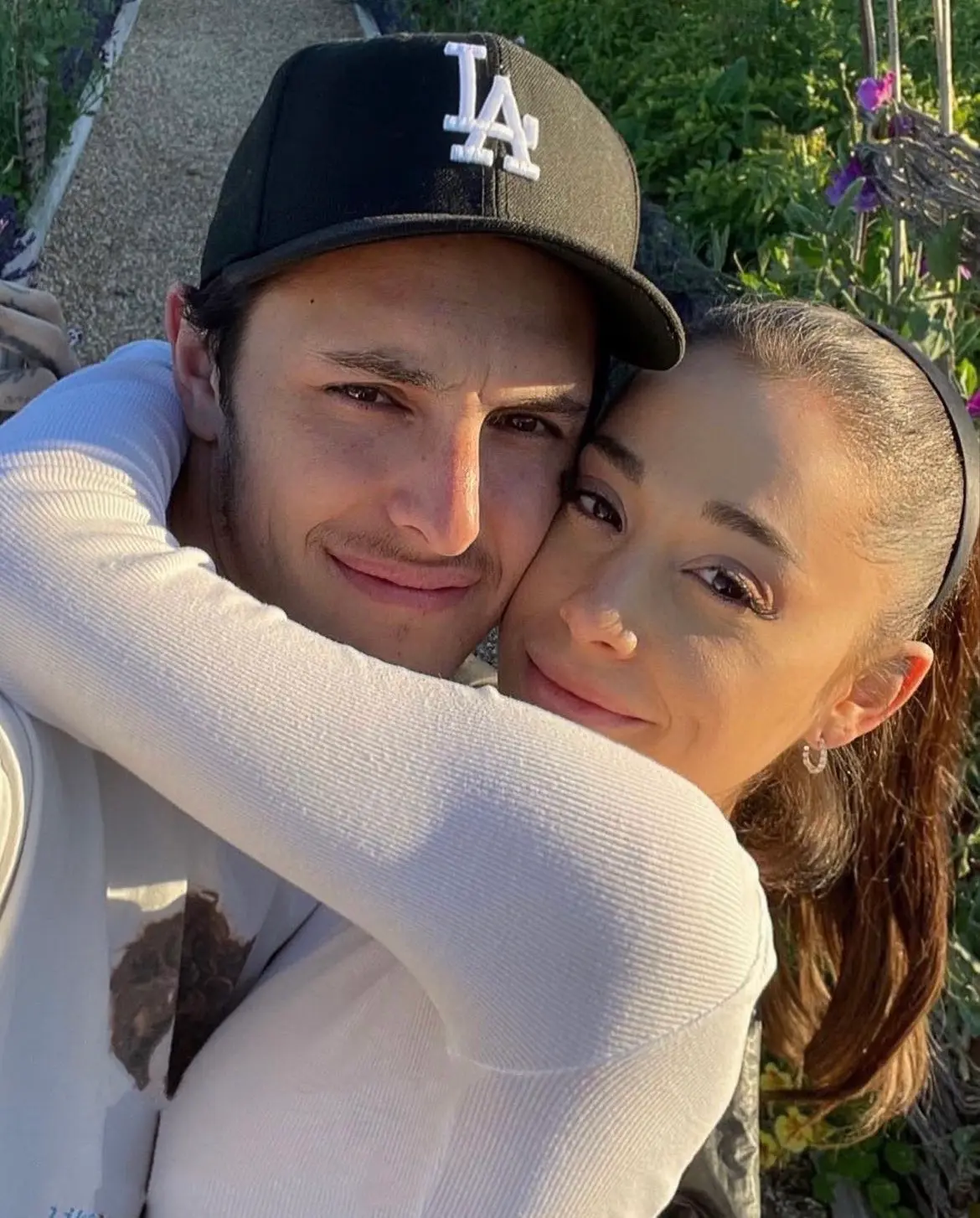 Ariana Grande Settle Divorce With Dalton Gomez In Los Angeles Court