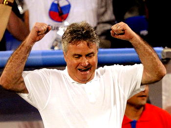 Hiddink in London hotel, to take over Chelsea