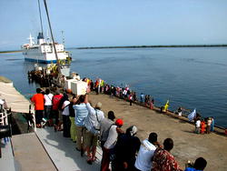 Labour backs planned hike in port charges