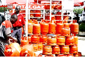 Price of cooking gas rises by 100 % in one year