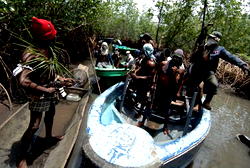 Pirates kidnap 10 sailors off Nigeria – IMB