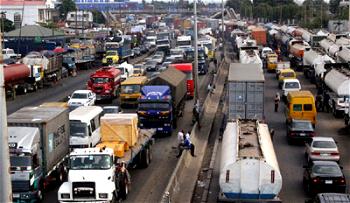 Oshodi-Apapa expressway: Traffic situation worsens