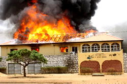 Hotelier sets self ablaze in Delta