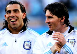 Nigeria Vs Argentina:  Siasia plays down Messi, Tevez