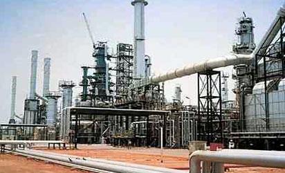 Build refineries in Nigeria, FG tells IOCs