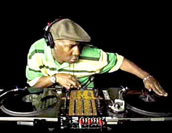 Nigerian deejays form association
