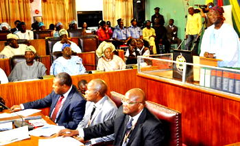 Fashola orders prosecution of owners of collapsed buildings