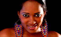 Rukky Sanda goes gaga on set