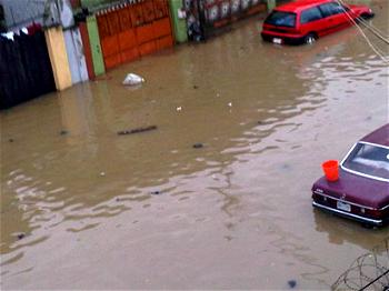 More photos of Lagos flood, by citizen reporters