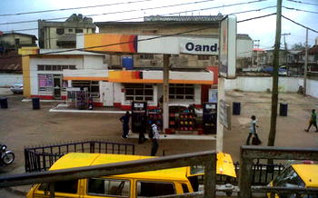 Armed robbers lay siege on Ikorodu road