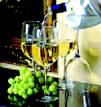 How your nightly glass of wine can ruin your teeth!