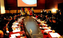 World leaders in moves to avert fresh market turmoil