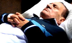Egypt court frees Mubarak