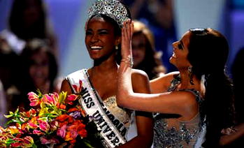 Angolan beauty crowned Miss Universe