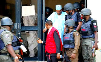 N15bn fraud: Court remands Doma, 8  others in EFCC custody