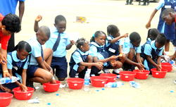 How hand washing  reduces health risks