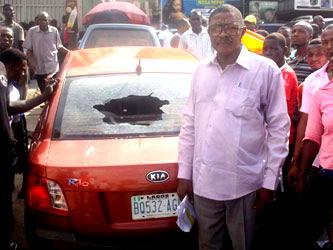 Five minutes away from eternity as  robbers kill Police escort, driver