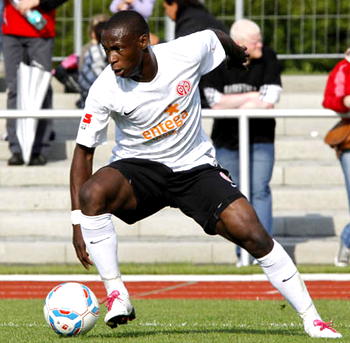 Ujah shuns big money move for Bremen