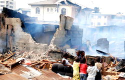 Fire razes 30 buildings in Lagos