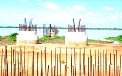 Motorists recount ordeal as contractor abandons Agatu-Bagana bridge