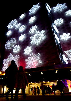 Clerics urge love, peace at Xmas