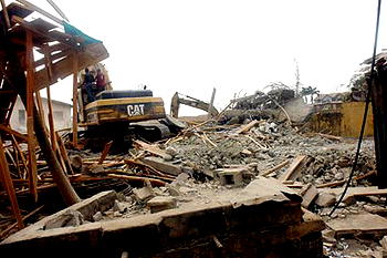 Lagos demolishes structures in Yaba, dislodges hundreds of residents