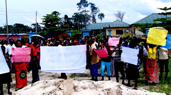 Protests persist in Benue, commuters stranded, as fuel sells for N250 per litre