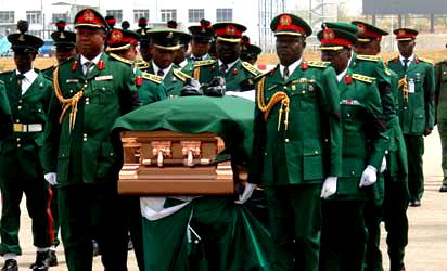 Jonathan, Mark, Army Chief, others pay tribute as Ojukwu's body arrives ...