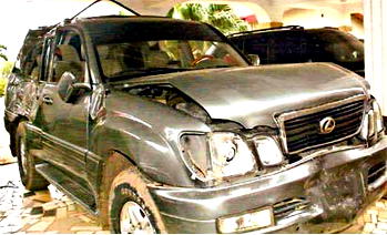 Obesere survives auto crash