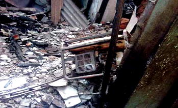 Man, wife, 2-yr -old baby roasted in midnight fire