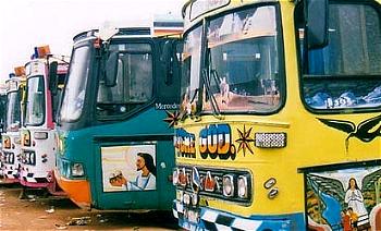 Robbers hijack luxury bus on Benin-Asaba highway, rob passengers