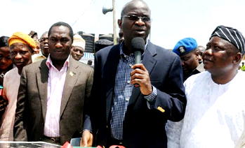 I ‘ve no power to hire or fire  doctors – Fashola