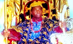 Drama as gunmen invade royal father’s palace