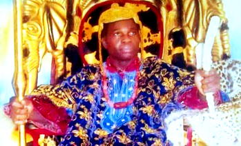 Drama as gunmen invade royal father’s palace