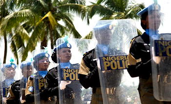 Police worry over officers’ poor dressing