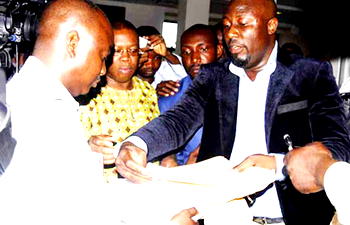 Primaries: APC members protest alleged  diversion of election materials in LokojaKogi