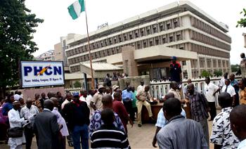 Court stops FG from winding up PHCN