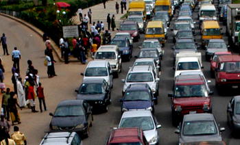 Ambode moves to unlock traffic gridlock along Oworonshoki/3rd Mainland Bridge
