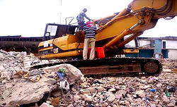 Lagos-Badagry road expansion: Traders groan as bulldozers roar again
