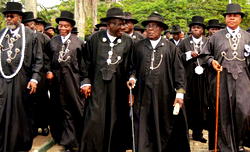 Rivers: Traditional rulers take  battle to the streets