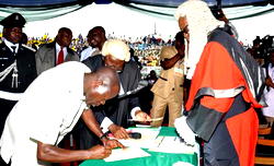 Oshiomhole takes oath of office for 2nd term