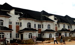 Experts fault proposed mortgage refinance firm