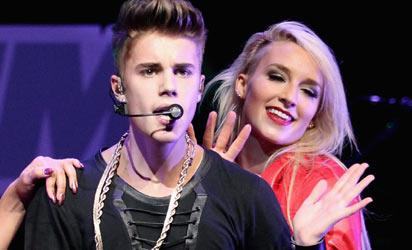 Pop singer Justin Bieber accused of attempted robbery
