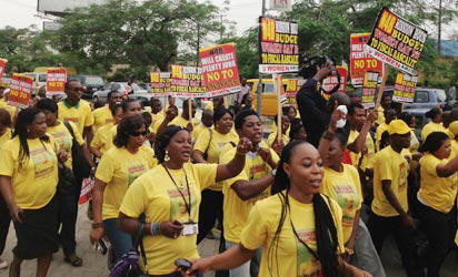 Soyinka Leads Protest To Fashola Over N4bn First Lady House - Vanguard News