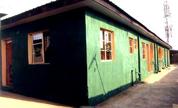 F-R-A-U-D: Agent pockets N18m from 90 accommodation seekers
