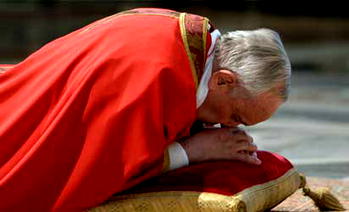 Pope prays for peace in Syria, Korea, Nigeria  on first Easter