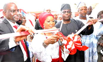 Amosun commends Airtel for uplifting education in Ogun