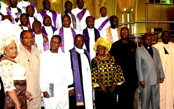 Okonjo-Iweala, Maku, Okoh, Ndukwe pay tributes as Achebe burial rites begin