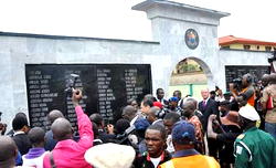 Residents commend Fashola over roads to Cenotaph
